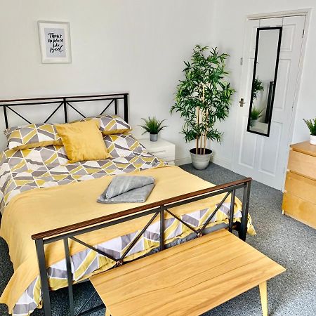 Contemporary 2 Bedroom Victorian Town House - Sleeps Up To 6 Kimberley  Екстериор снимка