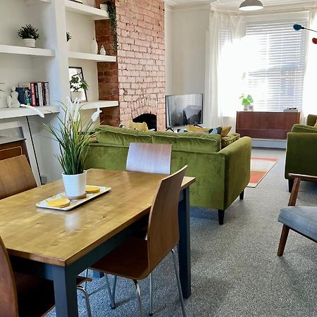 Contemporary 2 Bedroom Victorian Town House - Sleeps Up To 6 Kimberley  Екстериор снимка
