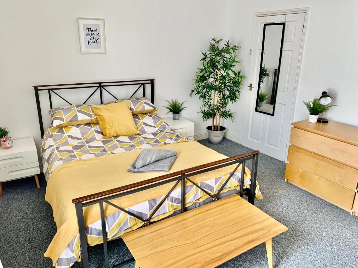 Contemporary 2 Bedroom Victorian Town House - Sleeps Up To 6 Kimberley  Екстериор снимка