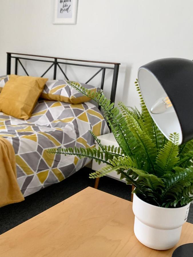 Contemporary 2 Bedroom Victorian Town House - Sleeps Up To 6 Kimberley  Екстериор снимка