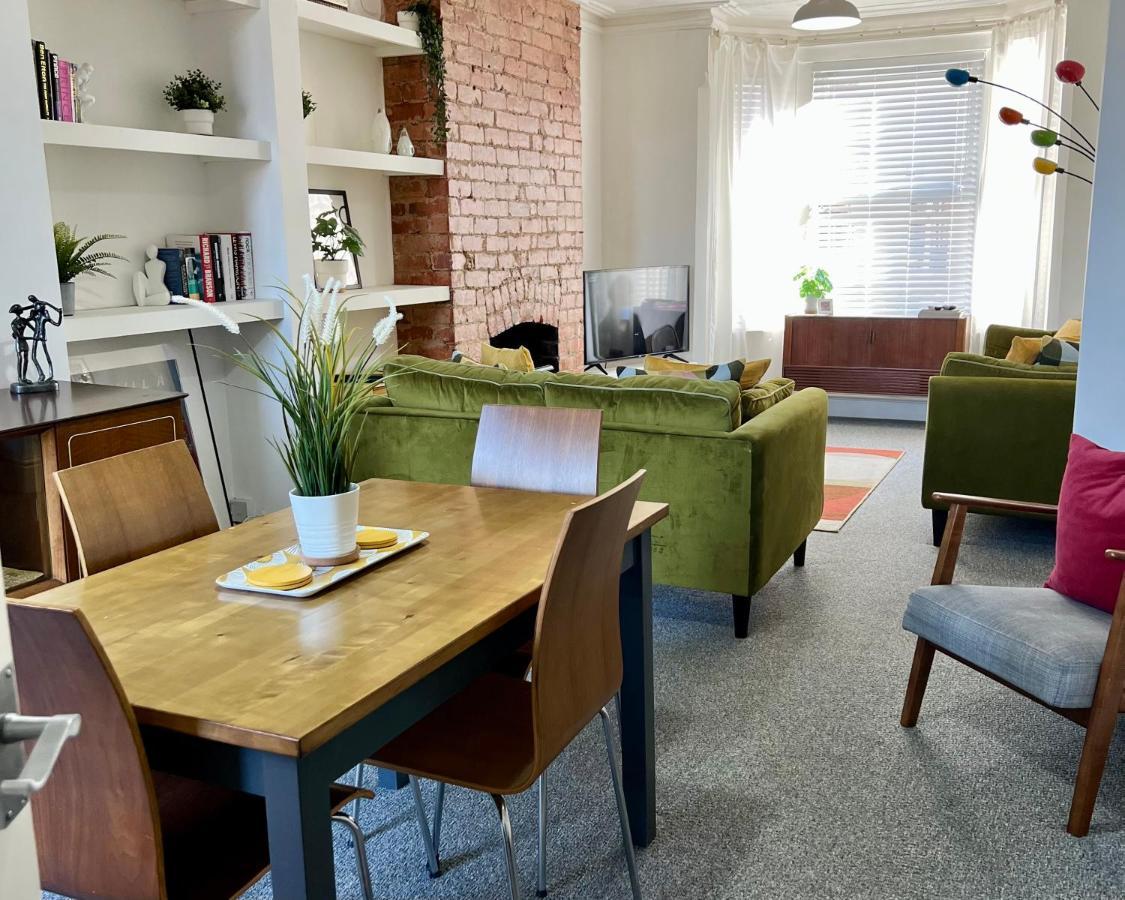 Contemporary 2 Bedroom Victorian Town House - Sleeps Up To 6 Kimberley  Екстериор снимка